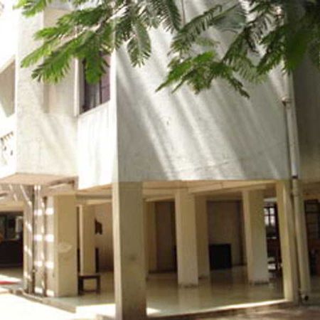 Meru Hotel Pune Exterior foto